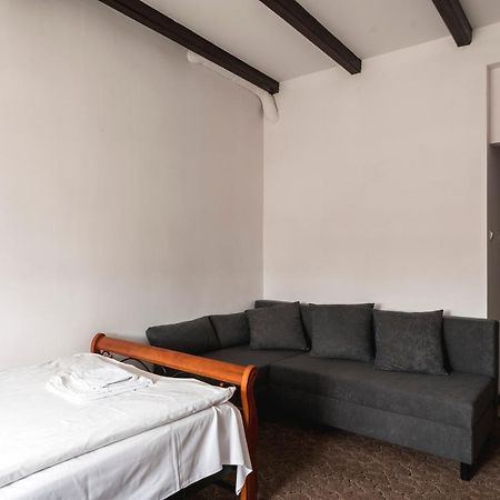 Gosciniec Exclusive Apartman Varsó Kültér fotó