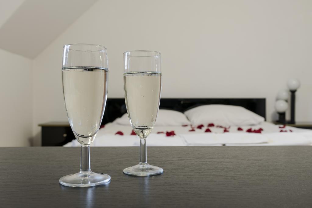 Gosciniec Exclusive Apartman Varsó Kültér fotó