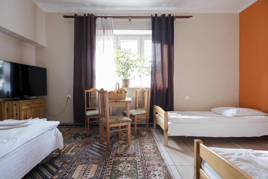 Gosciniec Exclusive Apartman Varsó Kültér fotó