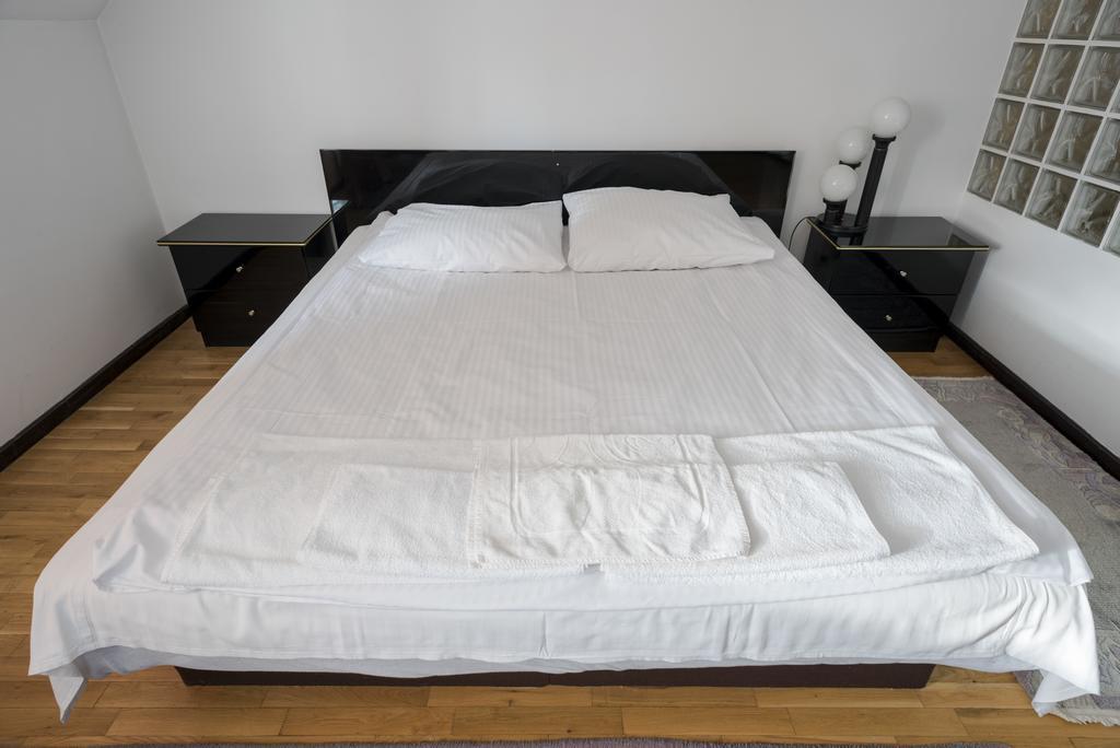 Gosciniec Exclusive Apartman Varsó Kültér fotó