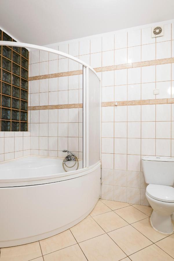 Gosciniec Exclusive Apartman Varsó Kültér fotó